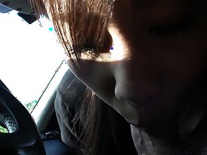 Adorable Asian teen fingers herself in car